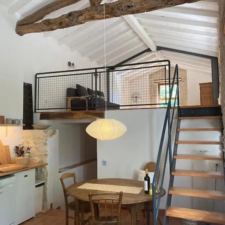 En Stilte In Bijzondere Omgeving * Thézac