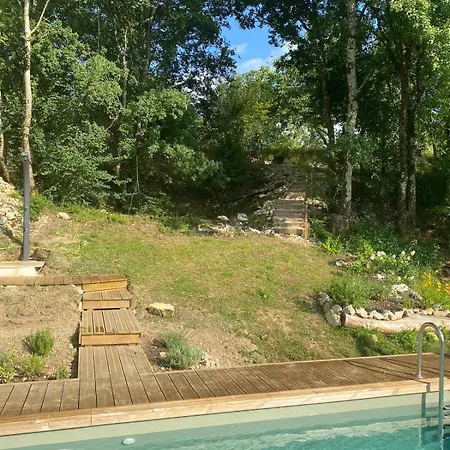 Chalet En Stilte In Bijzondere Omgeving Thézac